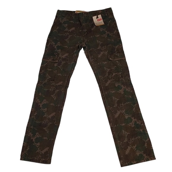 - Levi’s Cargo Pants - Picture 3 of 6
